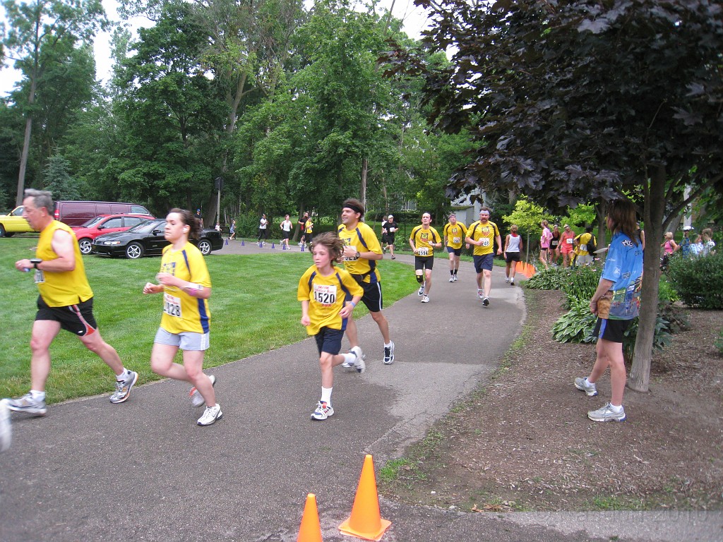 Solstice 10K 2010-06 0495.jpg - The 2010 running of the Northville Michigan Solstice 10K race. Six miles of heat, humidity and hills.